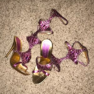 ⬇️Gold pink Heels